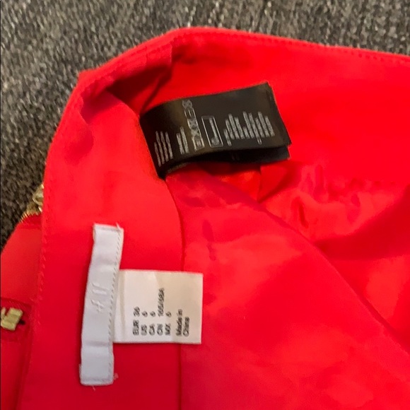 Red MIDI Skirt - Picture 4 of 5